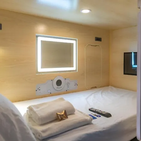 Hostelit, Capsule * Santa Cruz de la Palma (Isla de la Palma)